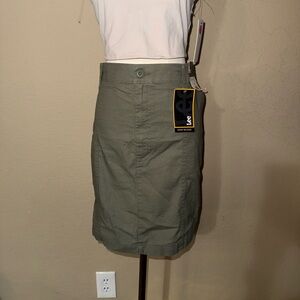 Lee Sage Green Skirt Shorts
